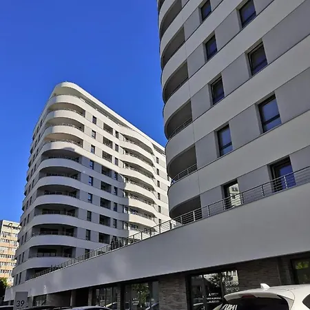 Sun Towers Exspanse 3 Z Parkingiem I Tarasem דירה *